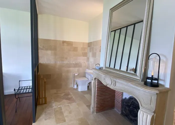 Holiday home La Demeure Du Domaine De Tertu - Piscine Chauffee - Calme - Foret