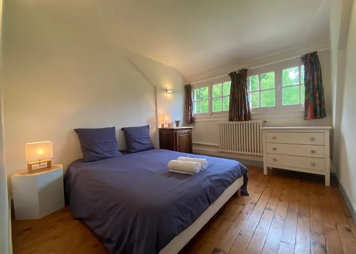 Holiday home La Demeure Du Domaine De Tertu - Piscine Chauffee - Calme - Foret *