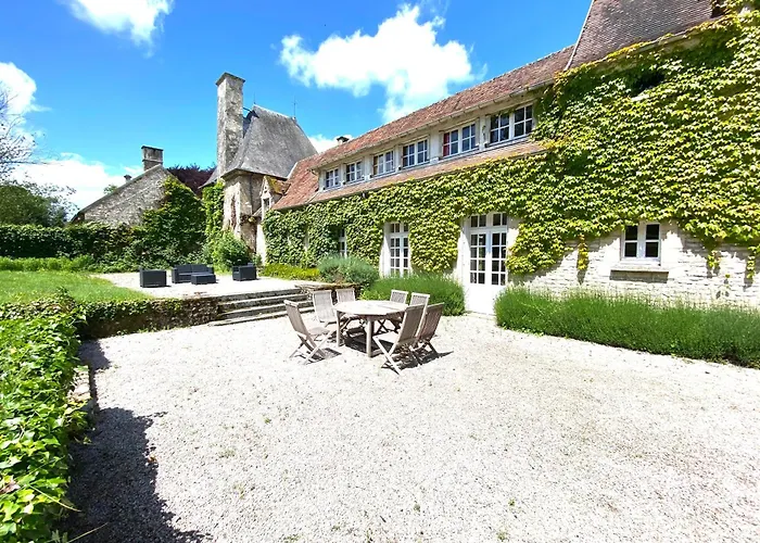 Holiday home La Demeure Du Domaine De Tertu - Piscine Chauffee - Calme - Foret Villedieu-les-Bailleul